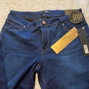 1822 Denim